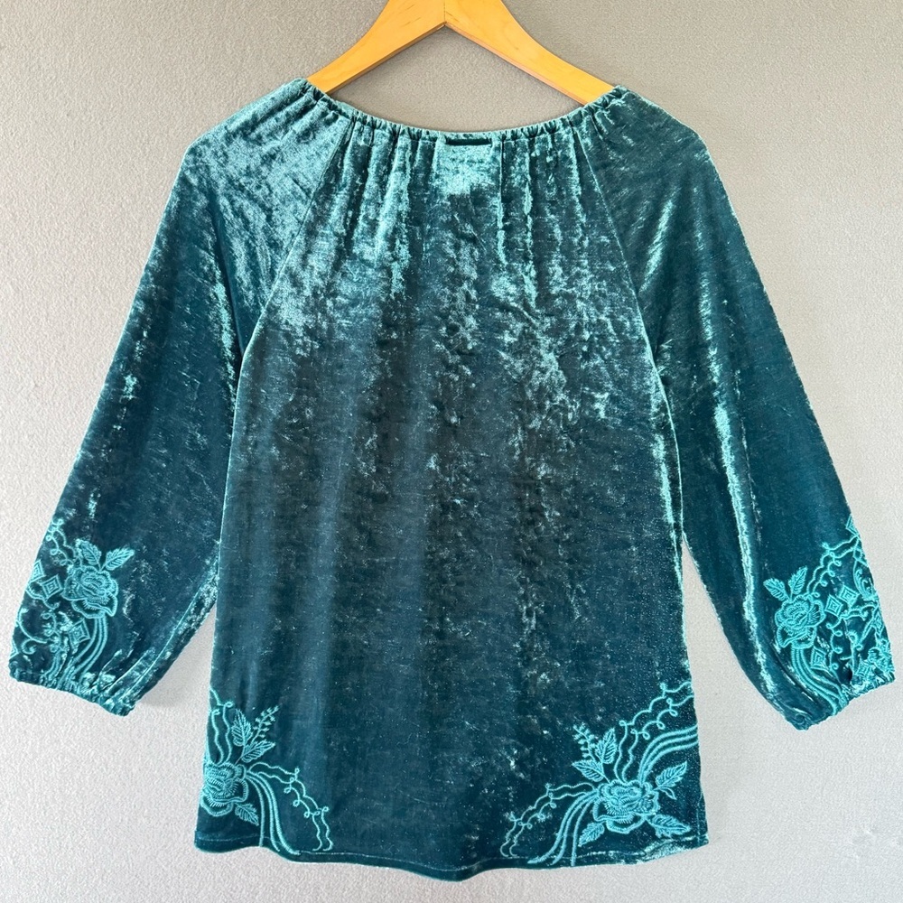 Johnny Was Crushed Velvet Peasant Blouse Teal Embroidered Boho Top Size S Tassel - Picture 3 of 9